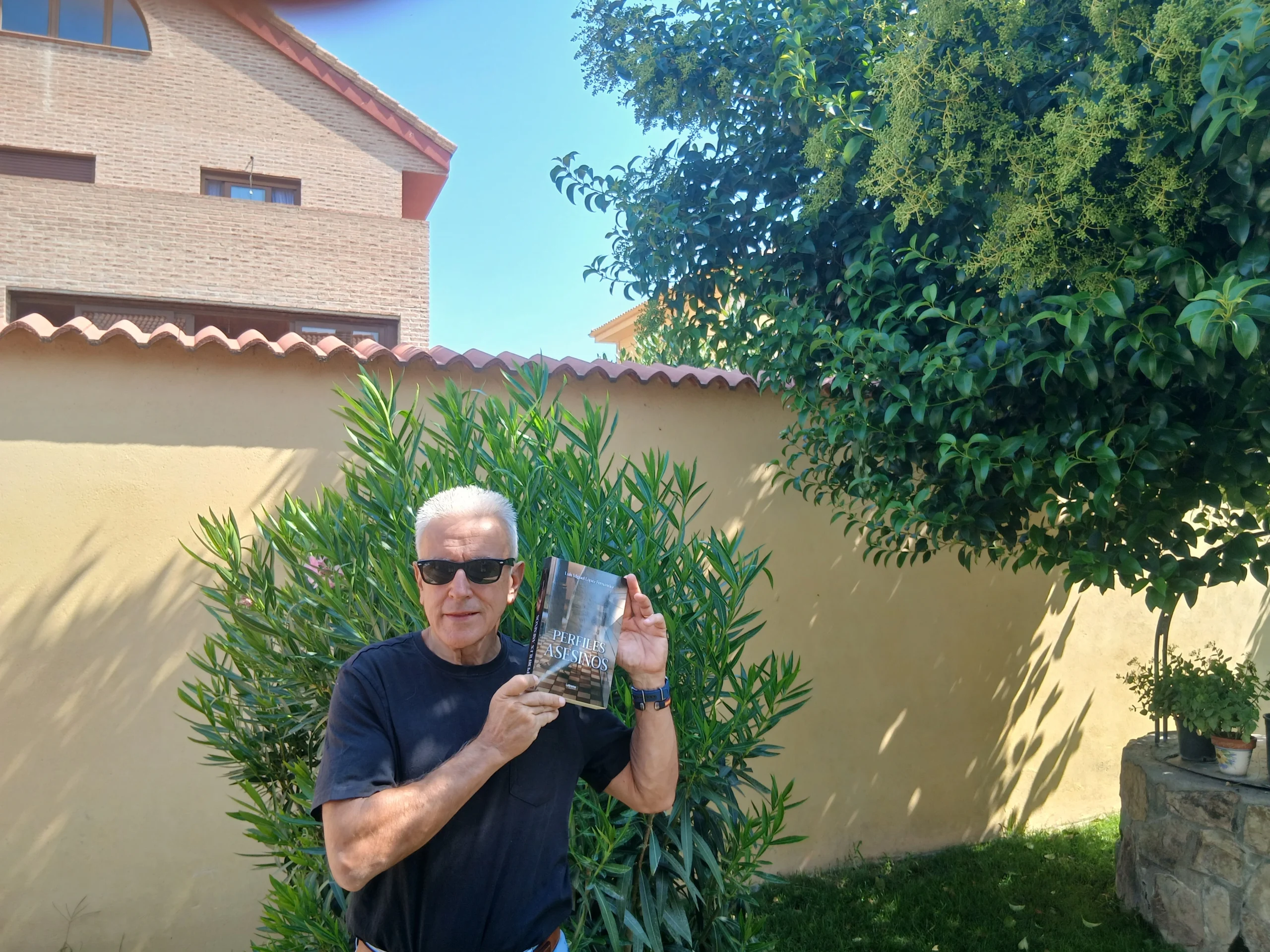 Luis Miguel López Fernández presenta un thriller afilado sobre el poder y la vulnerabilidad del individuo