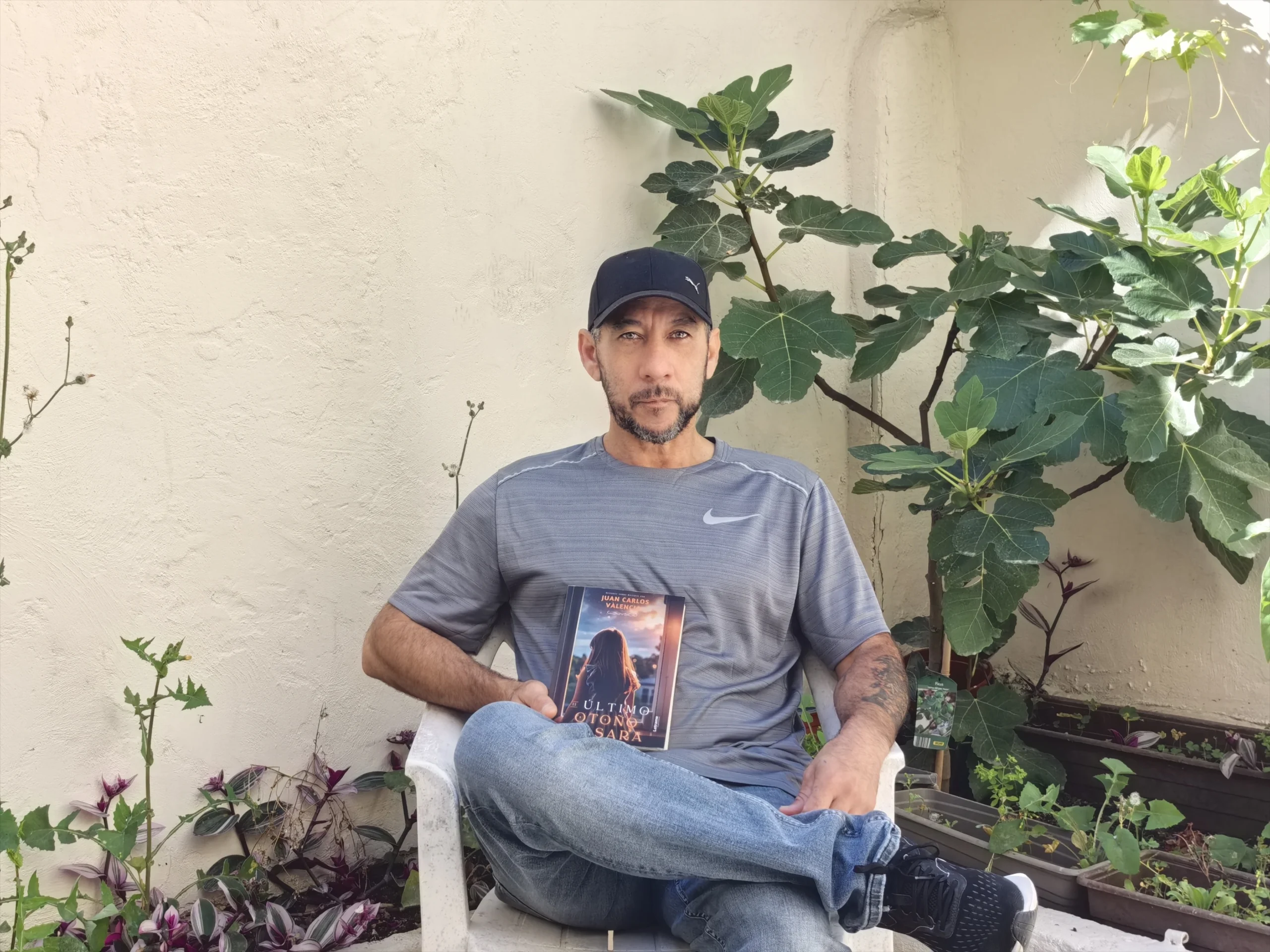 Juan Carlos Valencia Cortés cautiva con su ópera prima: un viaje entre sueños y realidad